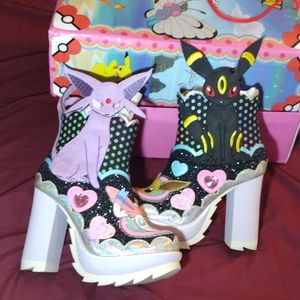 Day and night Espeon Umbreon booties boots heels irregular choice 38 8 7.5 euc
